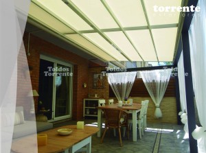 Pergola antilluvia by Toldos Torrente